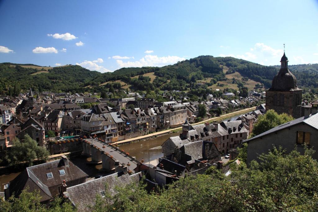 Marmotel Village Saint-Geniez-dʼOlt Exteriör bild