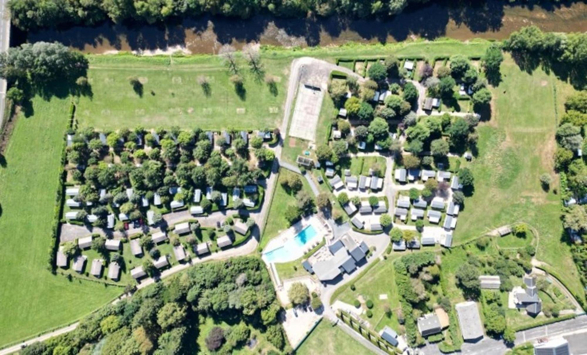 Marmotel Village Saint-Geniez-dʼOlt Exteriör bild